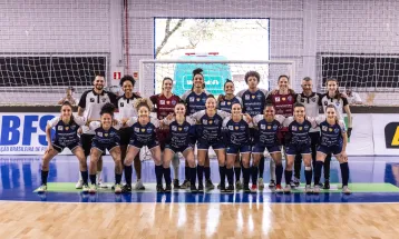 Líder Stein faz ‘treino de luxo’ fora de casa pela LFF