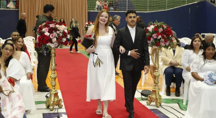 Casamento Coletivo formaliza a união de 127 casais em Cascavel