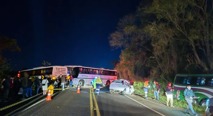 Colisão frontal na BR-277 em Céu Azul deixa duas pessoas mortas
