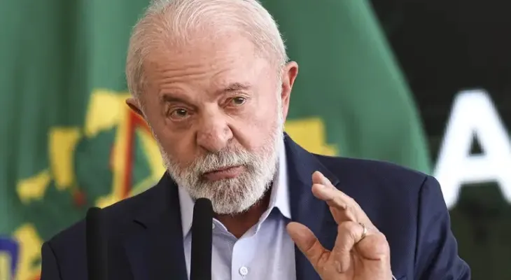 Lula finaliza plano aos setores afetados por tarifaço de Trump