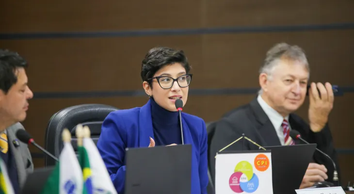 “Uma rede de apoio pode salvar a vida das mulheres”, defende Bia Alcantara