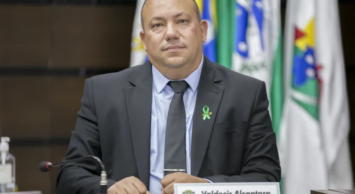 Declaração de vereador sobre compra de apoio e promessa de cargos gera polêmica em Cascavel