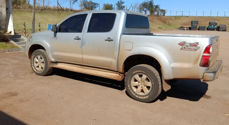 Polícia Civil recupera caminhonete Hilux furtada em abril