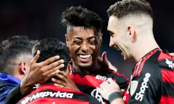 Flamengo sai na frente contra o Internacional nas oitavas da Libertadores