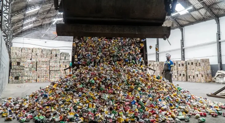 Brasil reciclou 97,3% das latinhas de alumínio em 2024