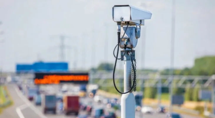 Ciberataque paralisa radares de velocidade e levanta preocupações sobre segurança digital