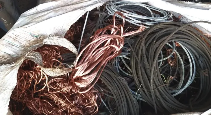 Projeto propõe instalação de câmeras em ferros-velhos para reduzir furto e roubo de fios em Cascavel