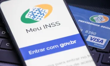 INSS aperta pente-fino em 2026 e pode suspender benefícios; veja como evitar o corte