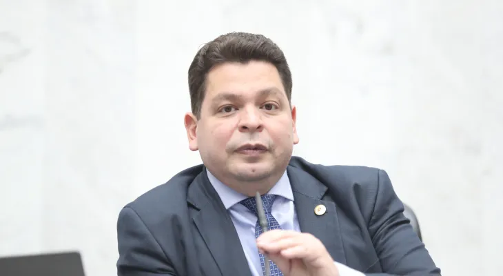 Deputado Gugu Bueno defende Programa de Recompensas aprovado pela Assembleia