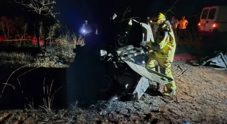 Tragédia no Triângulo Mineiro: cinco morrem em colisão frontal entre carro e carreta