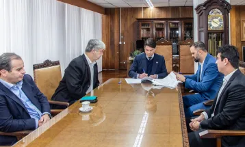 Secretaria da Educação firma acordo com TCE-PR para regularizar terceirizações de pessoal