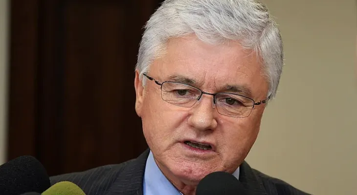 Valdir Rossoni e ex-chefe de gabinete são condenados por funcionária fantasma e devem devoltar meio milhão aos cofres públicos