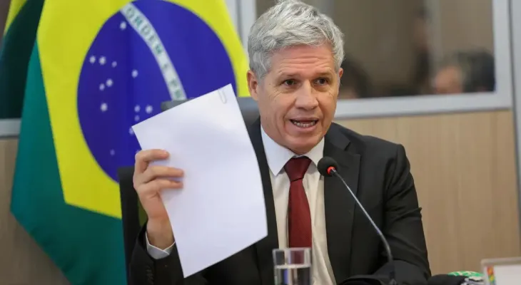 Governo pode prorrogar Brasil Soberano, diz Teixeira