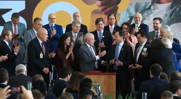 Lula assina decreto da TV 3.0; novo sistema deve começar em 2026