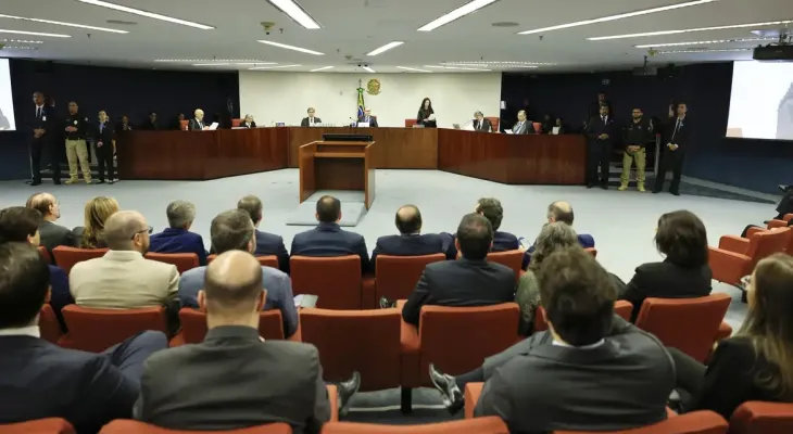 Mais de 3,3 mil pessoas querem acompanhar julgamento de Bolsonaro