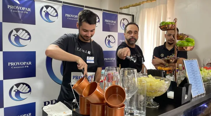 Provopar Cascavel promove formatura da Oficina de Bartender