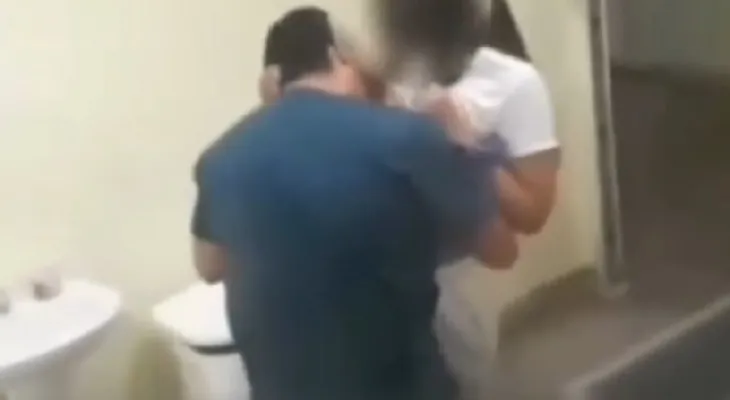 Vídeo flagra médico e enfermeira em ato sexual dentro de UPA