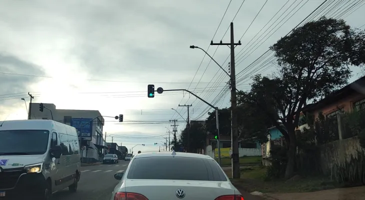 Ventos de até 65 km/h marcam a segunda-feira em Cascavel