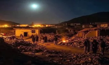 Terremoto no Afeganistão deixa mais de 800 mortos e milhares de feridos