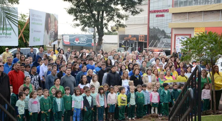Corbélia celebra a Semana da Pátria com apresentações diárias do Hino Nacional