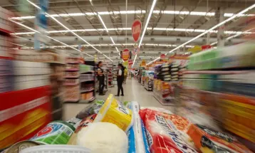 Apesar dos juros, consumo das famílias foi motor da economia no 2º tri