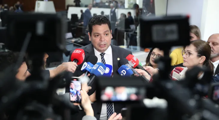 Redução histórica do IPVA avança e vai incentivar emplacamento no Paraná, destaca Gugu Bueno