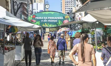 Curitiba abre inscrições para Feiras Especiais da Primavera e fortalece o comércio criativo