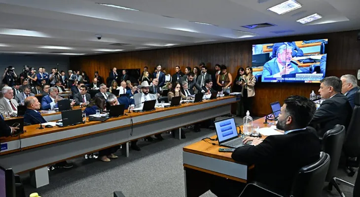 CPMI do INSS ouve Controladoria da União sobre fraudes em aposentadorias