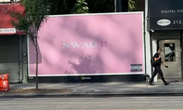 Justin Bieber pega fãs de surpresa e anuncia novo álbum “Swag II”