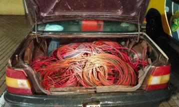 Polícia prende três homens e apreende 120 kg de fios de cobre na BR-277 em Cascavel