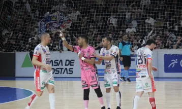 Cascavel Futsal goleia o Magnus e está classificado para as oitavas