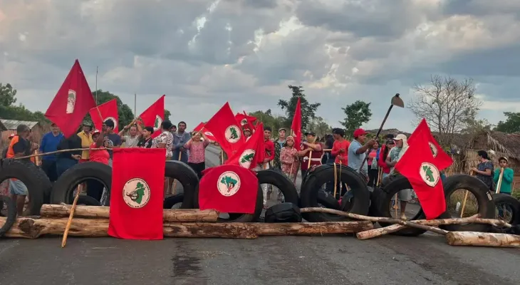 Sem-terra bloqueiam rodovia no norte do Tocantins em protesto por desapropriação de terras