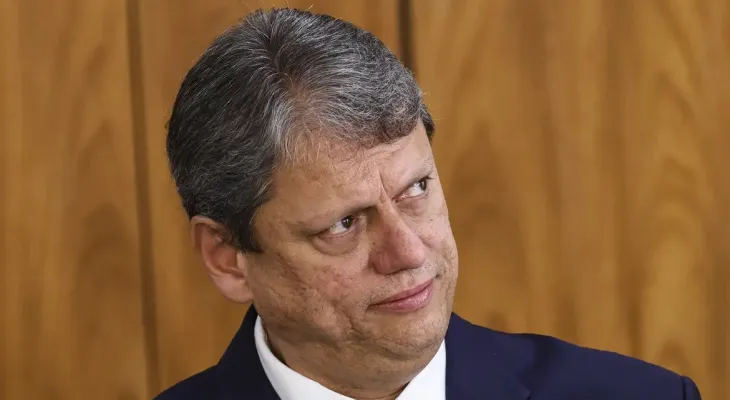 Deputado pede inquérito contra Tarcísio após falas contra STF