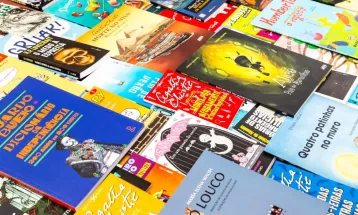 Hub de projetos Nossa Biblioteca busca apoio para entrega de acervos de livros no Paraná 