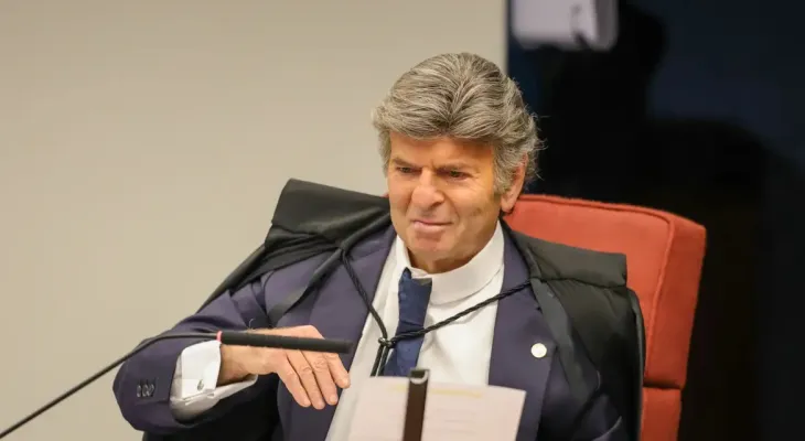 Fux cita incompetência do STF para julgar ação contra Bolsonaro