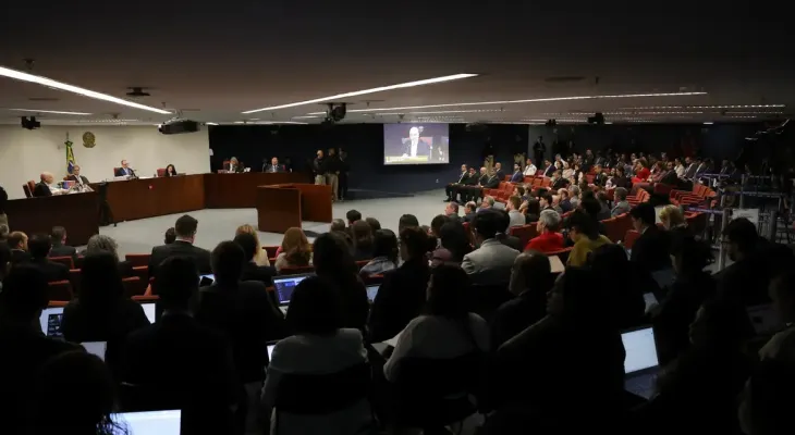 Em voto, Fux diz que ação deveria ter tramitado na primeira instância