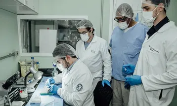 Pesquisa brasileira com proteína da placenta devolve movimentos a pacientes com lesão na medula