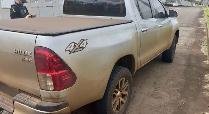 PRF flagra caminhonete a quase 200 km/h no oeste do Paraná