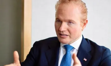 Advogado ligado a Trump critica condenação de Bolsonaro e alfineta Dilma Rousseff