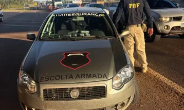 PRF apreende eletrônicos irregulares em veículos de escolta armada