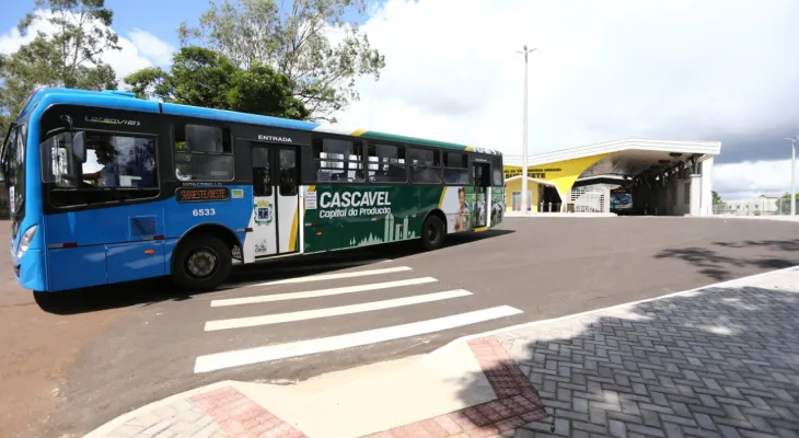 Lula estuda tarifa zero para transporte coletivo com modelo inspirado em proposta de Haddad em 2012