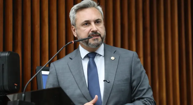 Deputado denuncia cobrança irregular de pedágio no Paraná