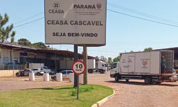 Ceasa de Cascavel recebe caminhão para o programa Banco de Alimentos-Comida Boa