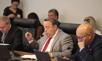 Projetos do TJ reajustam custas judiciais e taxas de cartórios no Paraná em até 647%