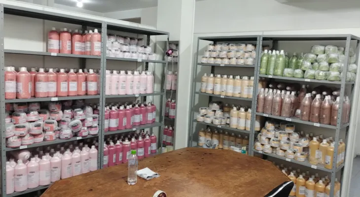 Polícia Federal deflagra operação contra falsificação de cosméticos em Cascavel