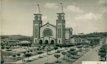 Saudade não tem idade: Praça Cornonel Bertaso em Chapecó em meados do século passado