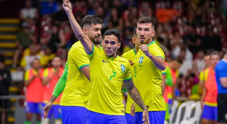 Brasil e Paraguai jogam pelas semifinais da Copa das Nações