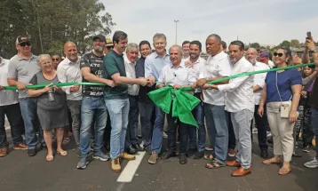 Prefeitura entrega a nova Ponte do XIV de Novembro e encerra espera de décadas da comunidade da região Sul