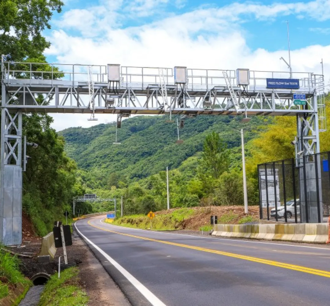 ANTT admite que free flow no Lote 4 foi implantado sem autorização prévia