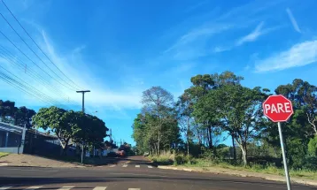 Primavera começa discreta com manhã gelada em Cascavel